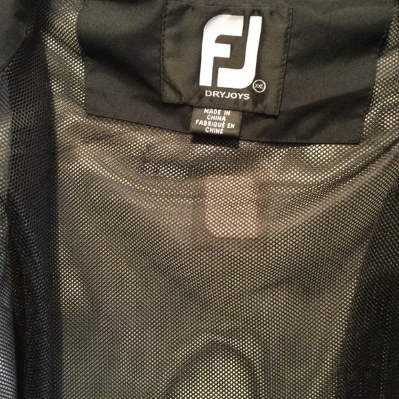 FootJoy Golf Jacket with Titleist Men's Golf cap - Picture 2 of 9